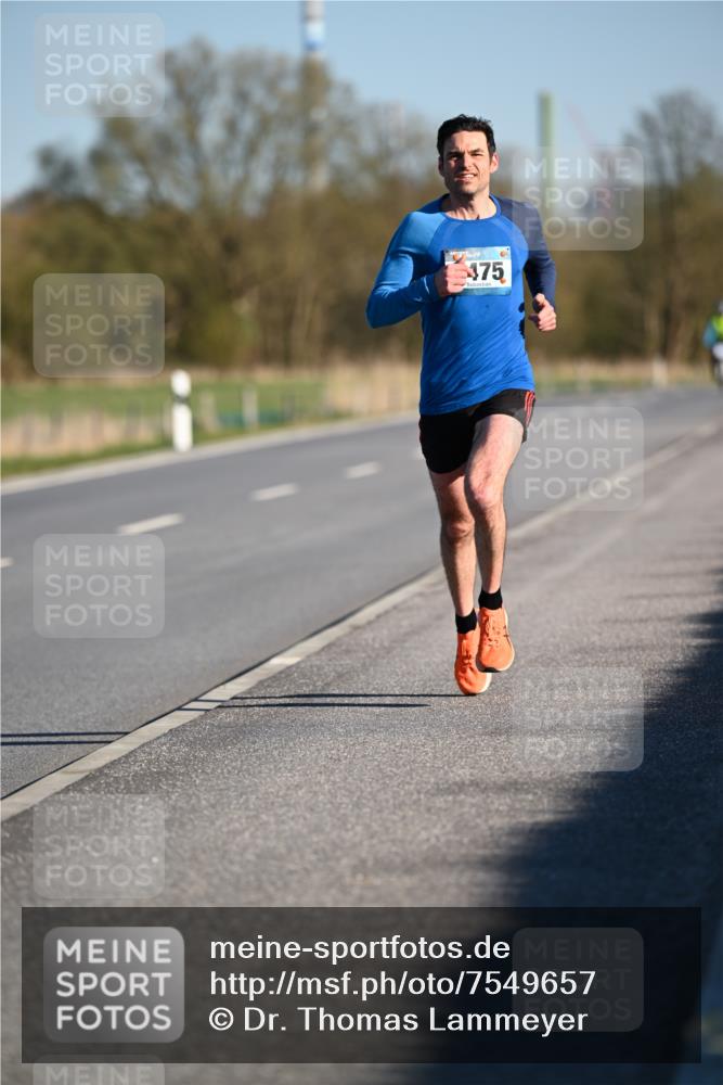 06.04.2025 - 44. Internationalen Wilhelmsburger Insellauf Dr. Thomas Lammeyer http://msf.ph/oto/7549657 06.04.2025 09:18:39 Laufen 375 meine-sportfotos.de