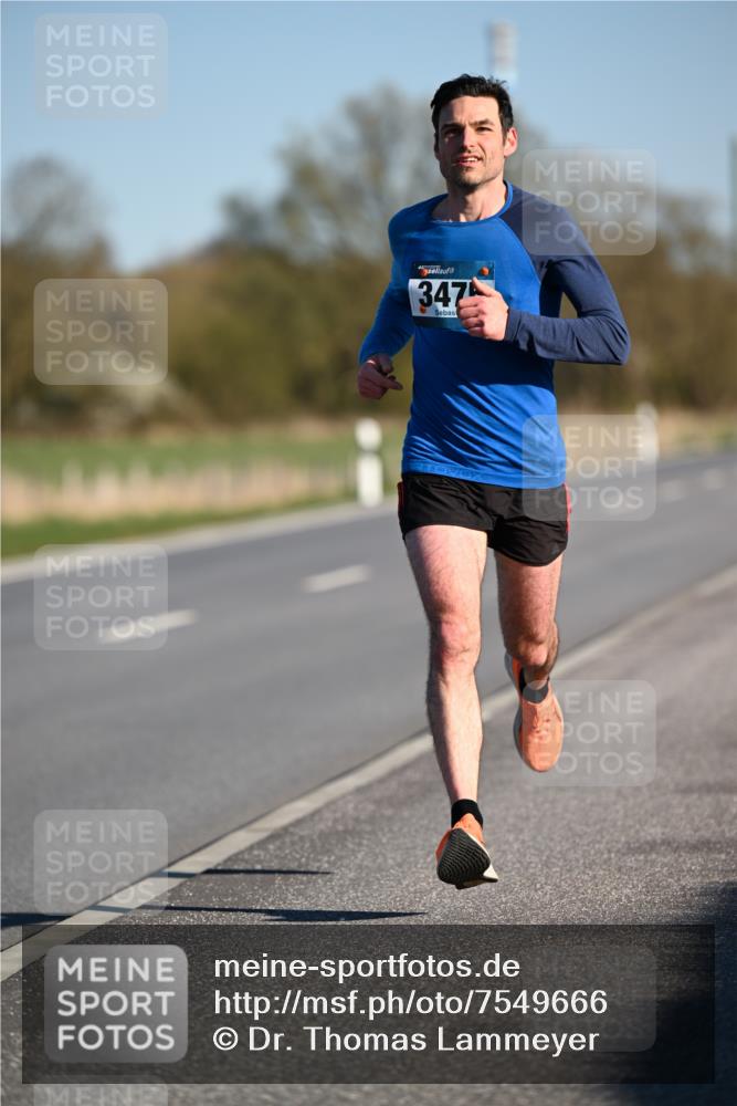 06.04.2025 - 44. Internationalen Wilhelmsburger Insellauf Dr. Thomas Lammeyer http://msf.ph/oto/7549666 06.04.2025 09:18:41 Laufen 347 meine-sportfotos.de