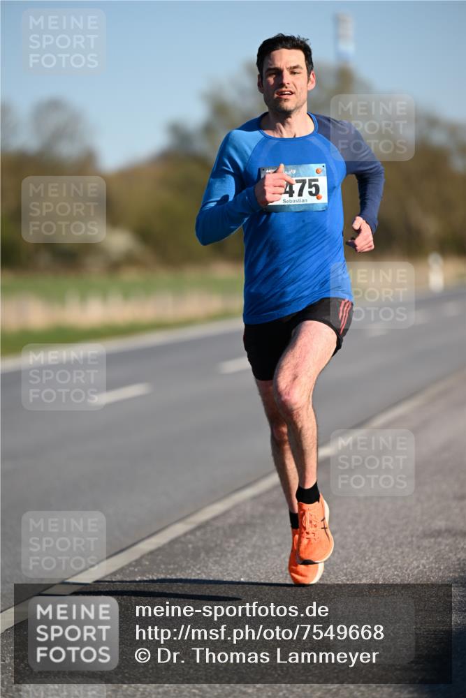 06.04.2025 - 44. Internationalen Wilhelmsburger Insellauf Dr. Thomas Lammeyer http://msf.ph/oto/7549668 06.04.2025 09:18:41 Laufen 475 meine-sportfotos.de
