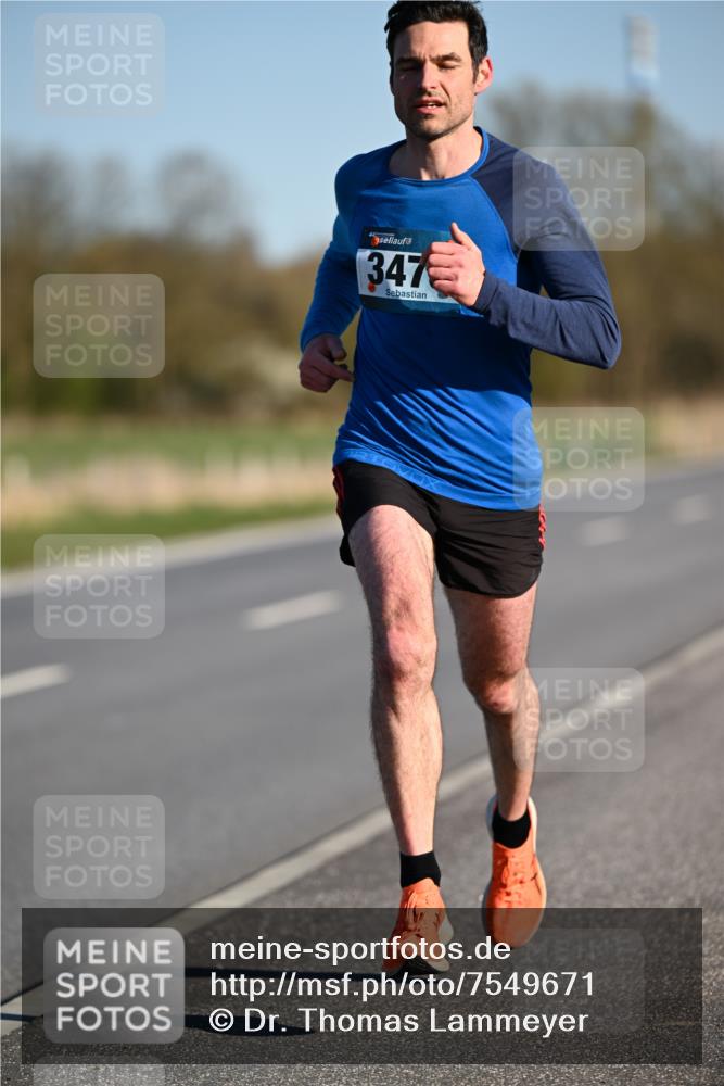 06.04.2025 - 44. Internationalen Wilhelmsburger Insellauf Dr. Thomas Lammeyer http://msf.ph/oto/7549671 06.04.2025 09:18:41 Laufen 347 meine-sportfotos.de