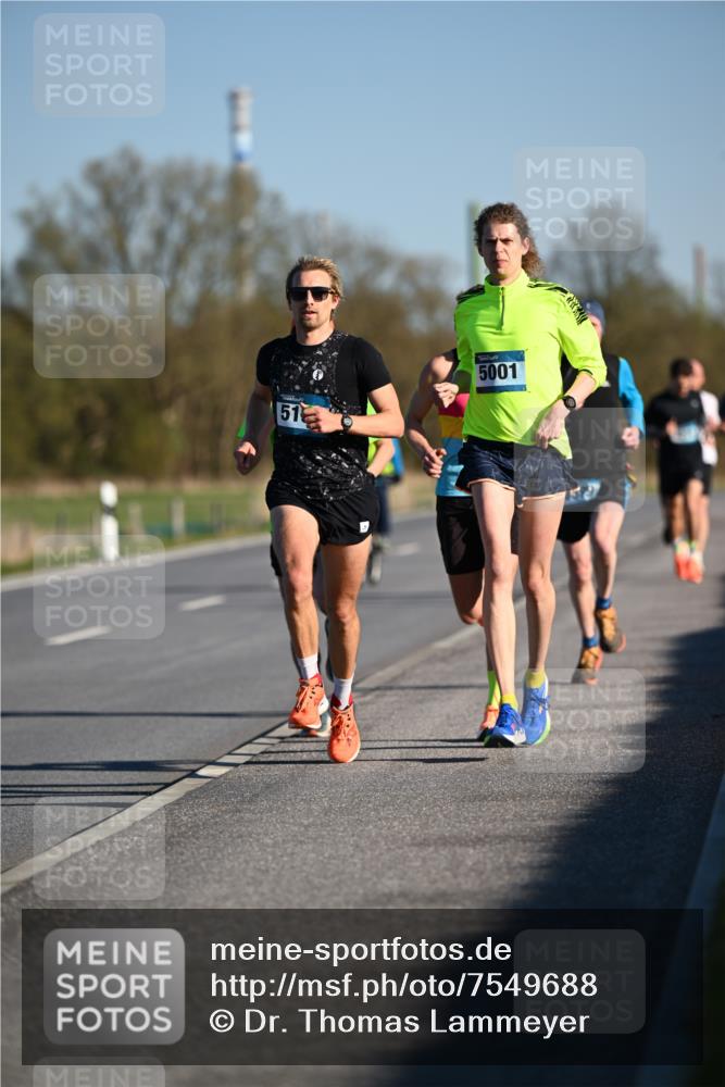 06.04.2025 - 44. Internationalen Wilhelmsburger Insellauf Dr. Thomas Lammeyer http://msf.ph/oto/7549688 06.04.2025 09:18:58 Laufen 51, 5001 meine-sportfotos.de