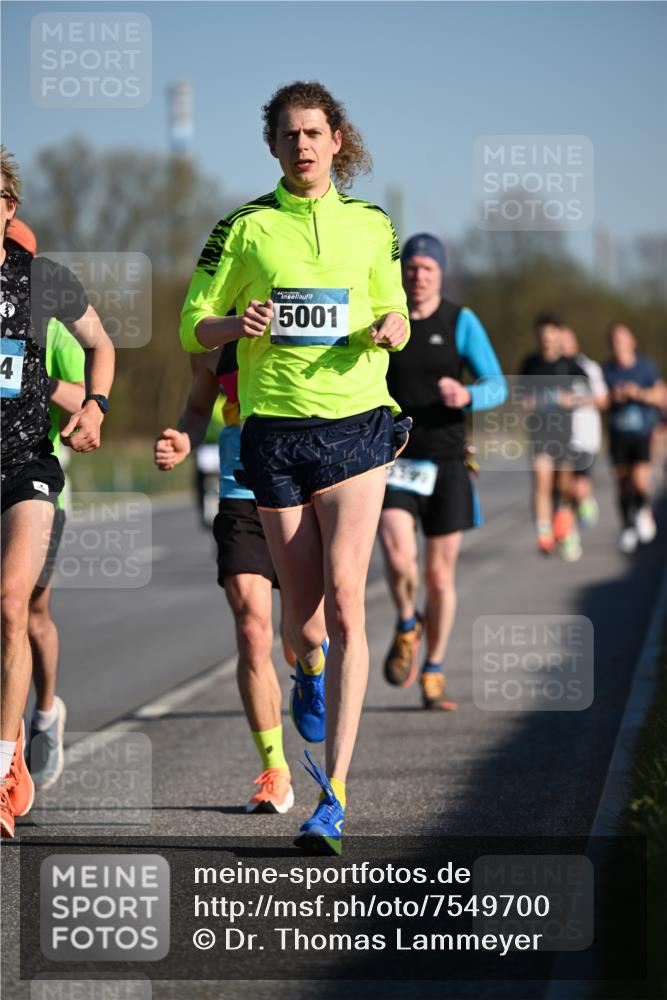 06.04.2025 - 44. Internationalen Wilhelmsburger Insellauf Dr. Thomas Lammeyer http://msf.ph/oto/7549700 06.04.2025 09:19:00 Laufen 4, 5001 meine-sportfotos.de