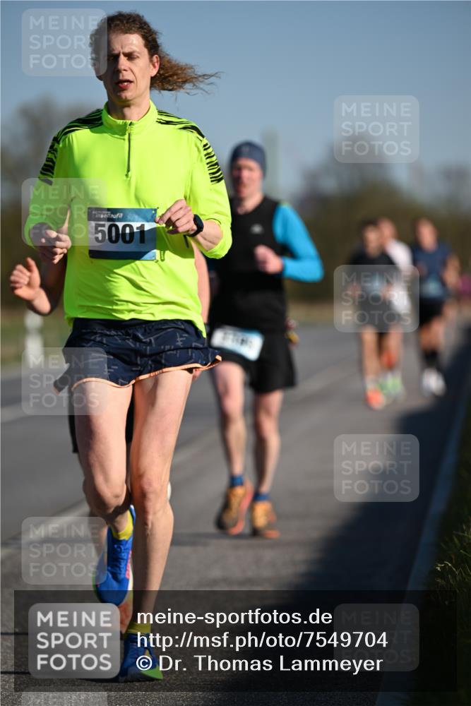 06.04.2025 - 44. Internationalen Wilhelmsburger Insellauf Dr. Thomas Lammeyer http://msf.ph/oto/7549704 06.04.2025 09:19:01 Laufen 5001 meine-sportfotos.de