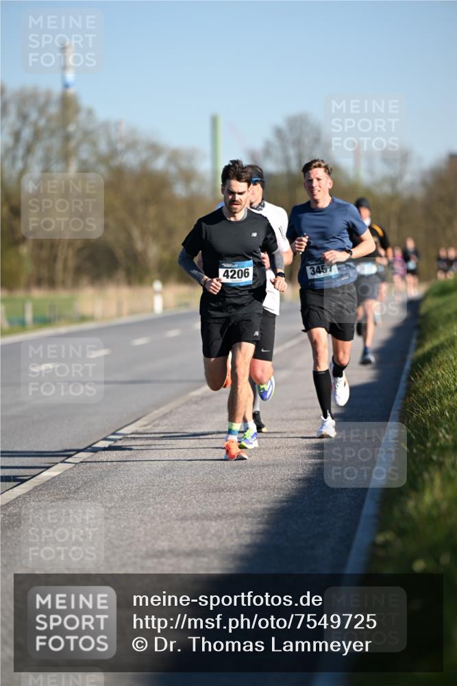 06.04.2025 - 44. Internationalen Wilhelmsburger Insellauf Dr. Thomas Lammeyer http://msf.ph/oto/7549725 06.04.2025 09:19:05 Laufen 4206, 3457 meine-sportfotos.de