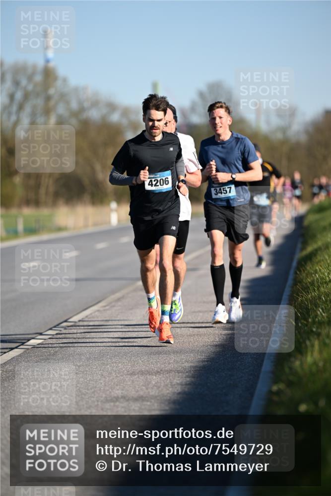 06.04.2025 - 44. Internationalen Wilhelmsburger Insellauf Dr. Thomas Lammeyer http://msf.ph/oto/7549729 06.04.2025 09:19:05 Laufen 4206, 3457 meine-sportfotos.de