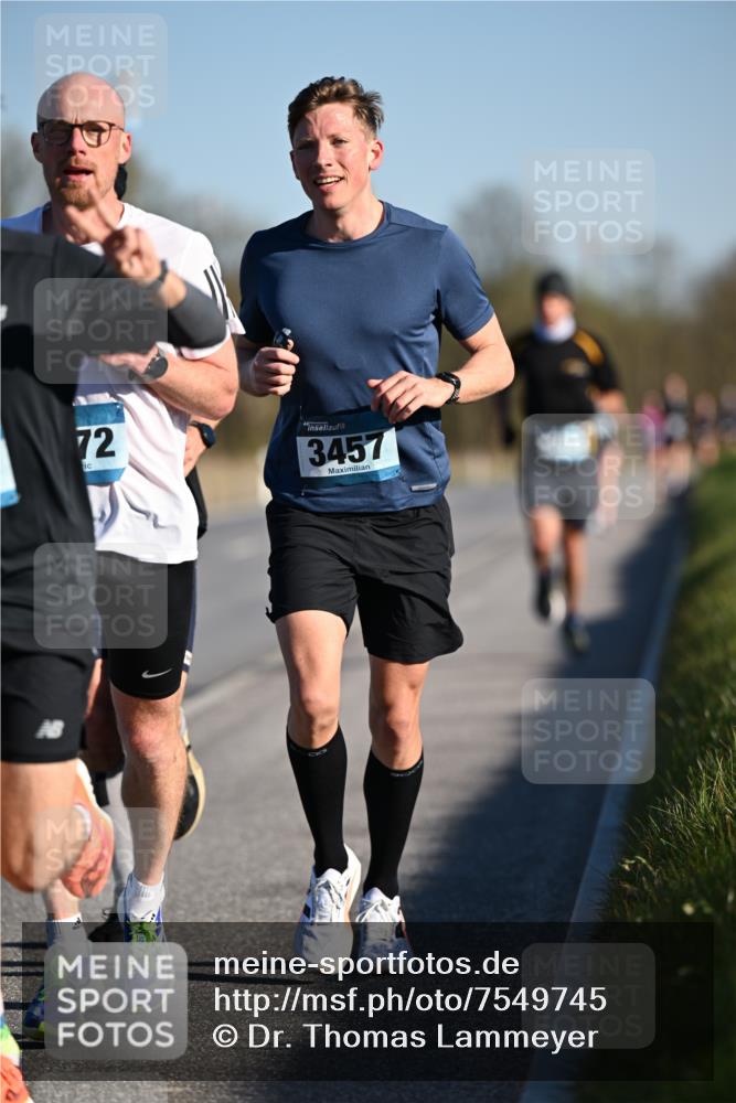 06.04.2025 - 44. Internationalen Wilhelmsburger Insellauf Dr. Thomas Lammeyer http://msf.ph/oto/7549745 06.04.2025 09:19:08 Laufen 72, 3457 meine-sportfotos.de