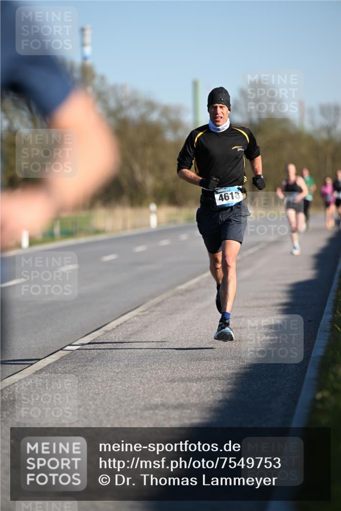 06.04.2025 - 44. Internationalen Wilhelmsburger Insellauf Dr. Thomas Lammeyer http://msf.ph/oto/7549753 06.04.2025 09:19:10 Laufen 4618 meine-sportfotos.de