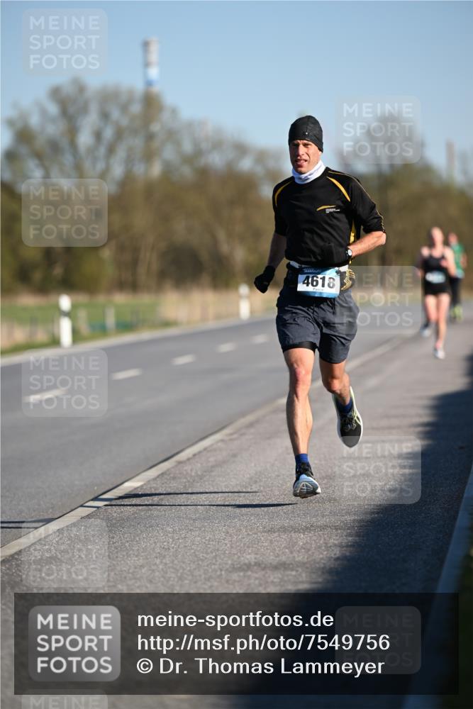 06.04.2025 - 44. Internationalen Wilhelmsburger Insellauf Dr. Thomas Lammeyer http://msf.ph/oto/7549756 06.04.2025 09:19:10 Laufen 4618 meine-sportfotos.de