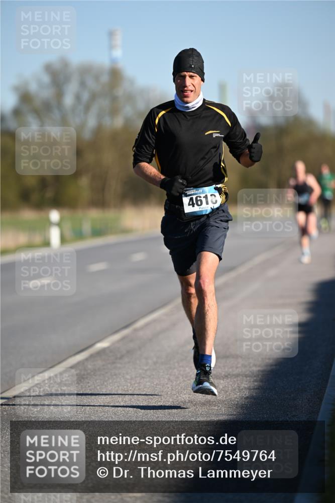 06.04.2025 - 44. Internationalen Wilhelmsburger Insellauf Dr. Thomas Lammeyer http://msf.ph/oto/7549764 06.04.2025 09:19:11 Laufen 4613 meine-sportfotos.de