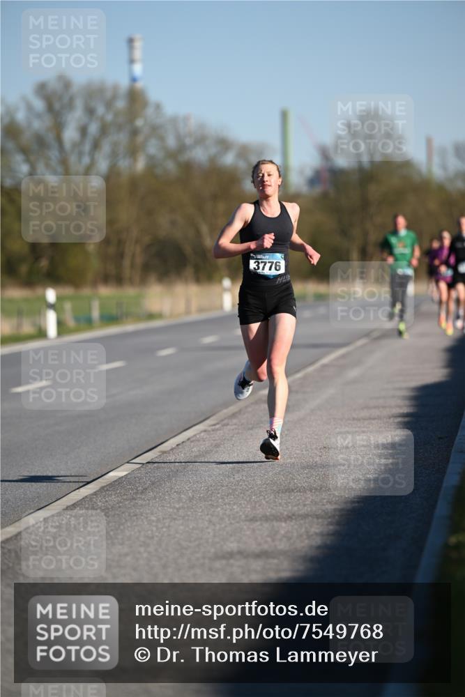 06.04.2025 - 44. Internationalen Wilhelmsburger Insellauf Dr. Thomas Lammeyer http://msf.ph/oto/7549768 06.04.2025 09:19:17 Laufen 3776 meine-sportfotos.de
