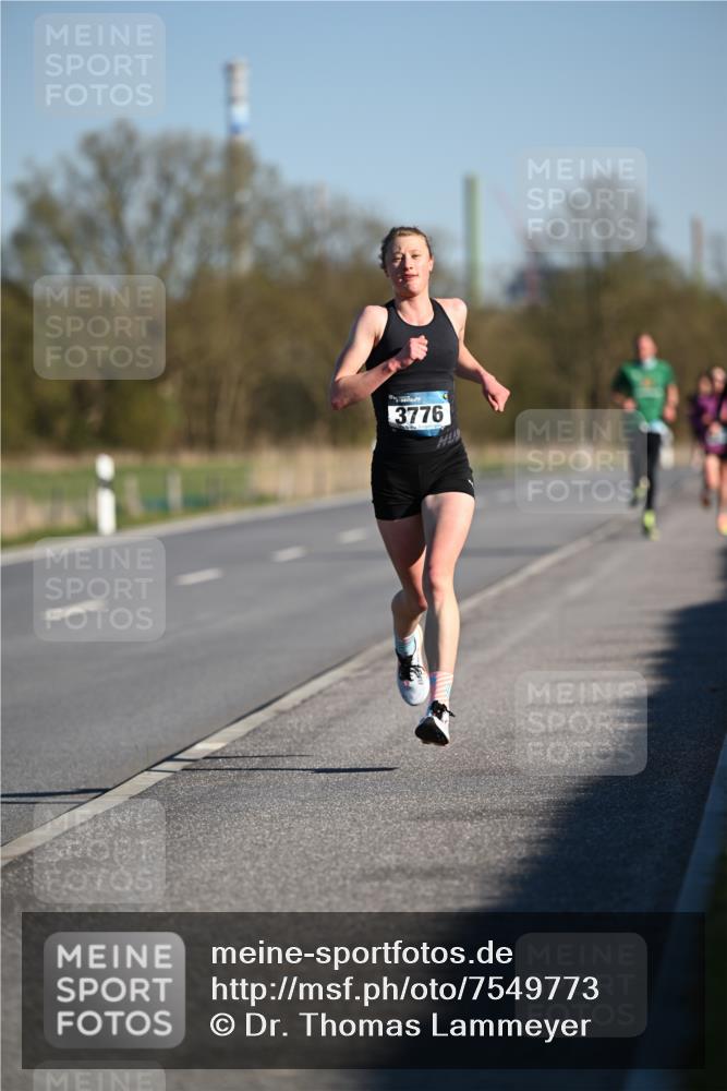 06.04.2025 - 44. Internationalen Wilhelmsburger Insellauf Dr. Thomas Lammeyer http://msf.ph/oto/7549773 06.04.2025 09:19:18 Laufen 3776 meine-sportfotos.de