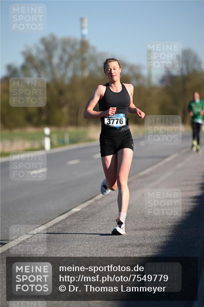 06.04.2025 - 44. Internationalen Wilhelmsburger Insellauf Dr. Thomas Lammeyer http://msf.ph/oto/7549779 06.04.2025 09:19:19 Laufen 3776 meine-sportfotos.de