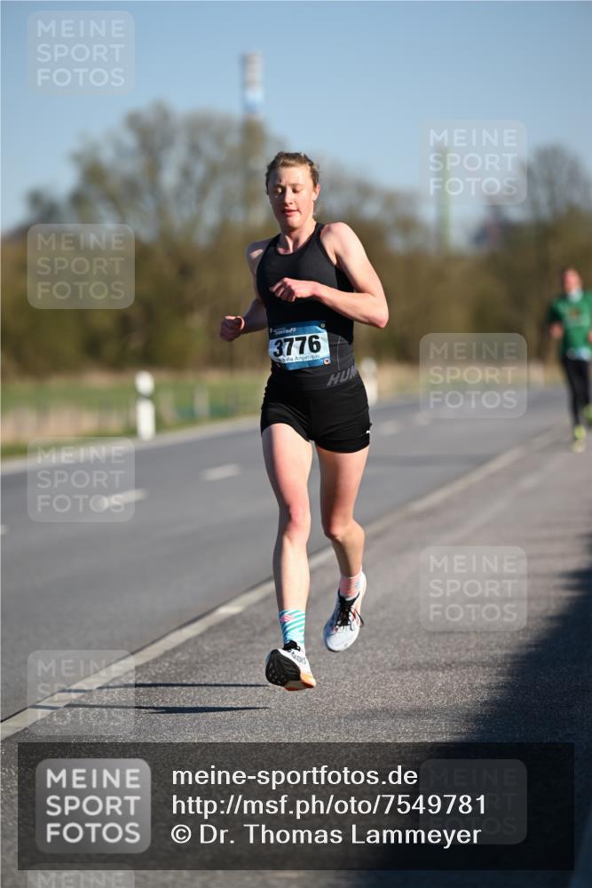 06.04.2025 - 44. Internationalen Wilhelmsburger Insellauf Dr. Thomas Lammeyer http://msf.ph/oto/7549781 06.04.2025 09:19:19 Laufen 3776 meine-sportfotos.de