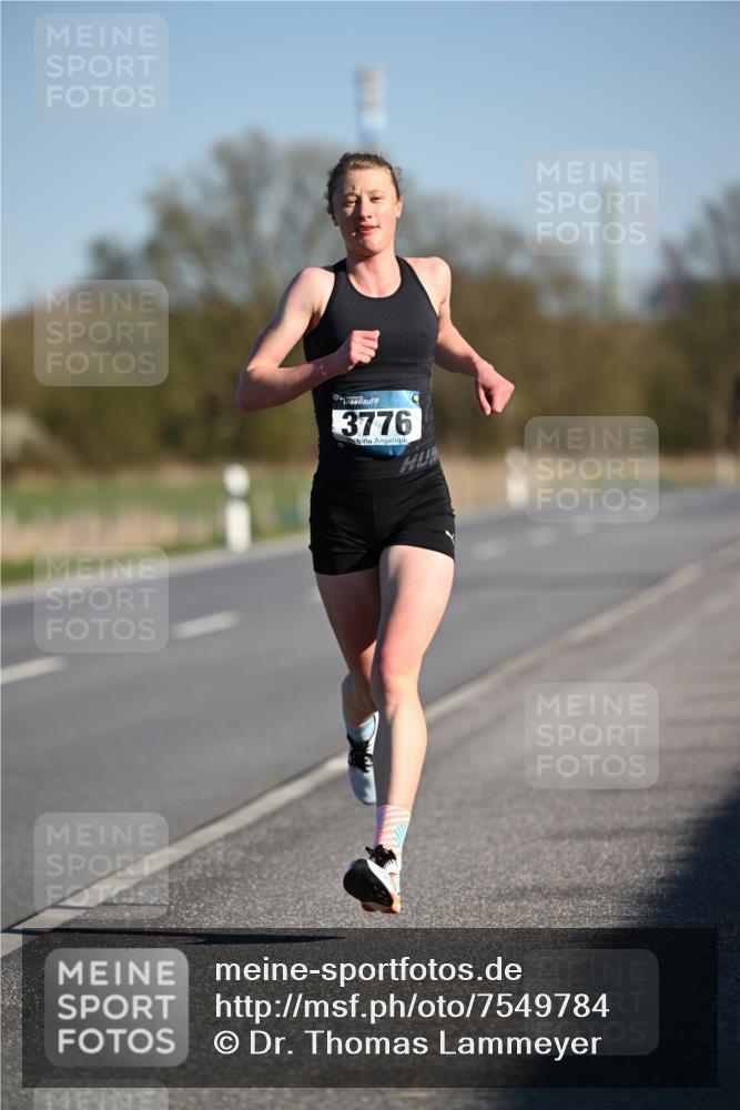 06.04.2025 - 44. Internationalen Wilhelmsburger Insellauf Dr. Thomas Lammeyer http://msf.ph/oto/7549784 06.04.2025 09:19:20 Laufen 3776 meine-sportfotos.de