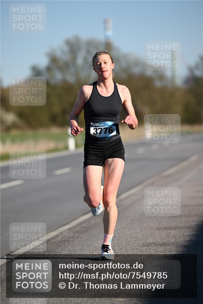 06.04.2025 - 44. Internationalen Wilhelmsburger Insellauf Dr. Thomas Lammeyer http://msf.ph/oto/7549785 06.04.2025 09:19:20 Laufen 0, 3776 meine-sportfotos.de