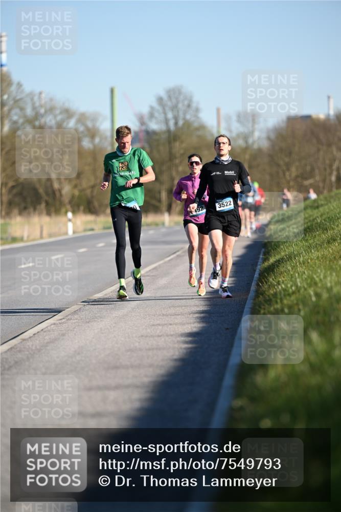 06.04.2025 - 44. Internationalen Wilhelmsburger Insellauf Dr. Thomas Lammeyer http://msf.ph/oto/7549793 06.04.2025 09:19:25 Laufen 3522 meine-sportfotos.de
