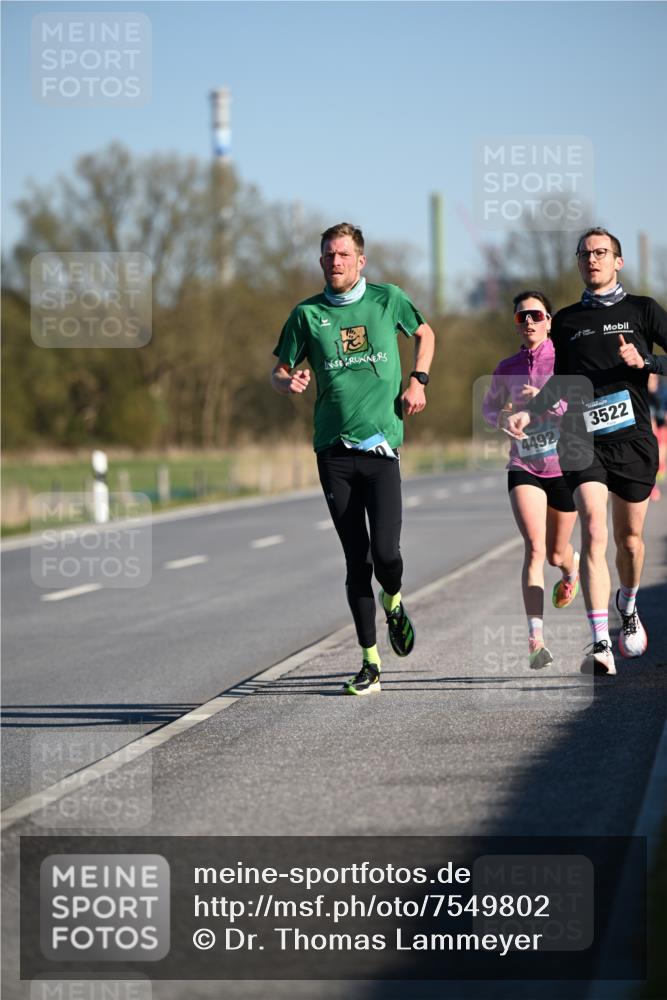 06.04.2025 - 44. Internationalen Wilhelmsburger Insellauf Dr. Thomas Lammeyer http://msf.ph/oto/7549802 06.04.2025 09:19:27 Laufen 4492, 3522 meine-sportfotos.de