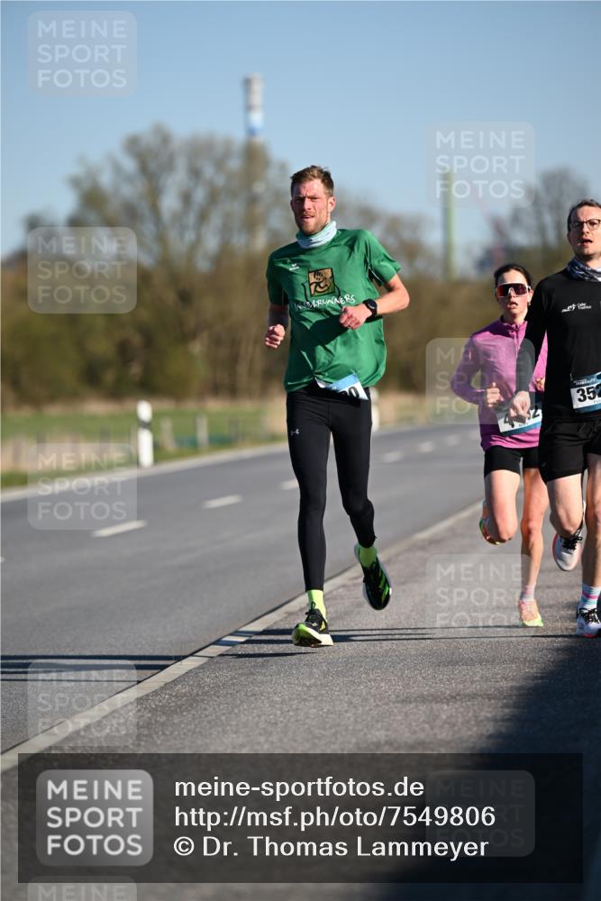 06.04.2025 - 44. Internationalen Wilhelmsburger Insellauf Dr. Thomas Lammeyer http://msf.ph/oto/7549806 06.04.2025 09:19:27 Laufen 352 meine-sportfotos.de
