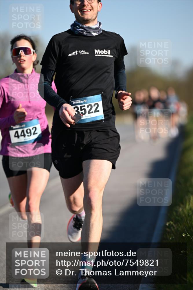 06.04.2025 - 44. Internationalen Wilhelmsburger Insellauf Dr. Thomas Lammeyer http://msf.ph/oto/7549821 06.04.2025 09:19:30 Laufen 4492, 3522 meine-sportfotos.de