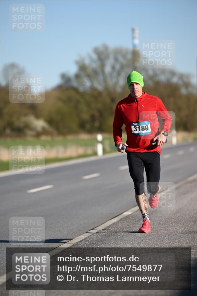 06.04.2025 - 44. Internationalen Wilhelmsburger Insellauf Dr. Thomas Lammeyer http://msf.ph/oto/7549877 06.04.2025 09:19:47 Laufen 3189 meine-sportfotos.de