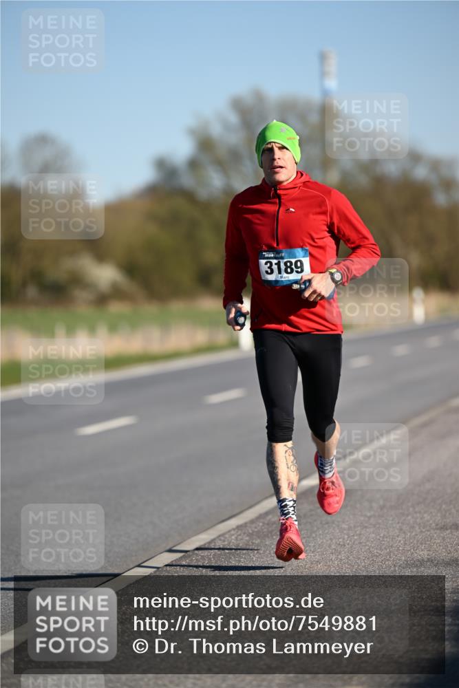 06.04.2025 - 44. Internationalen Wilhelmsburger Insellauf Dr. Thomas Lammeyer http://msf.ph/oto/7549881 06.04.2025 09:19:47 Laufen 3189 meine-sportfotos.de