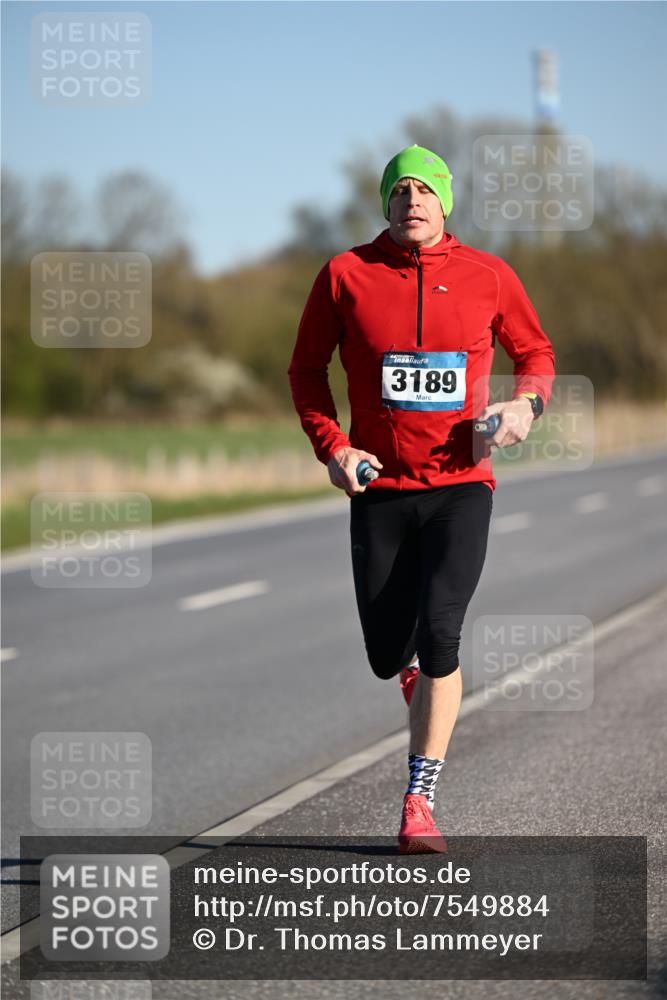 06.04.2025 - 44. Internationalen Wilhelmsburger Insellauf Dr. Thomas Lammeyer http://msf.ph/oto/7549884 06.04.2025 09:19:48 Laufen 3189 meine-sportfotos.de