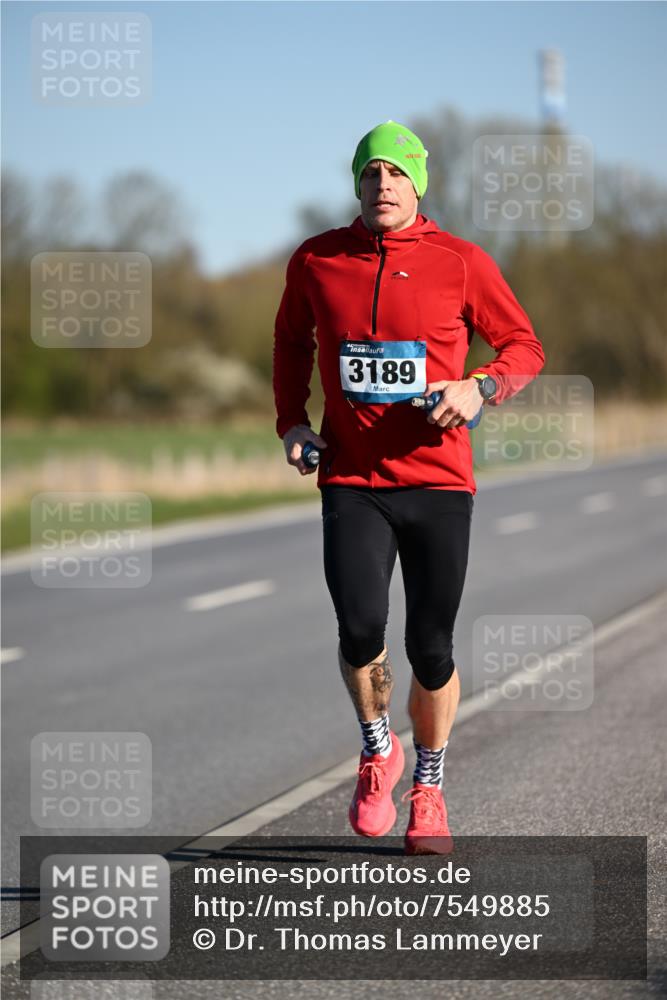 06.04.2025 - 44. Internationalen Wilhelmsburger Insellauf Dr. Thomas Lammeyer http://msf.ph/oto/7549885 06.04.2025 09:19:48 Laufen 3189 meine-sportfotos.de