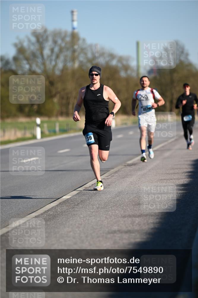 06.04.2025 - 44. Internationalen Wilhelmsburger Insellauf Dr. Thomas Lammeyer http://msf.ph/oto/7549890 06.04.2025 09:20:00 Laufen 139 meine-sportfotos.de