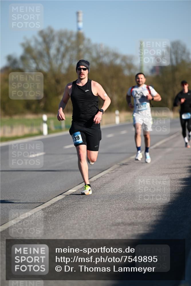 06.04.2025 - 44. Internationalen Wilhelmsburger Insellauf Dr. Thomas Lammeyer http://msf.ph/oto/7549895 06.04.2025 09:20:01 Laufen 139 meine-sportfotos.de