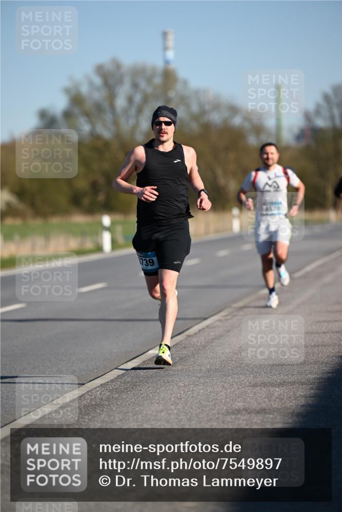 06.04.2025 - 44. Internationalen Wilhelmsburger Insellauf Dr. Thomas Lammeyer http://msf.ph/oto/7549897 06.04.2025 09:20:01 Laufen 739 meine-sportfotos.de