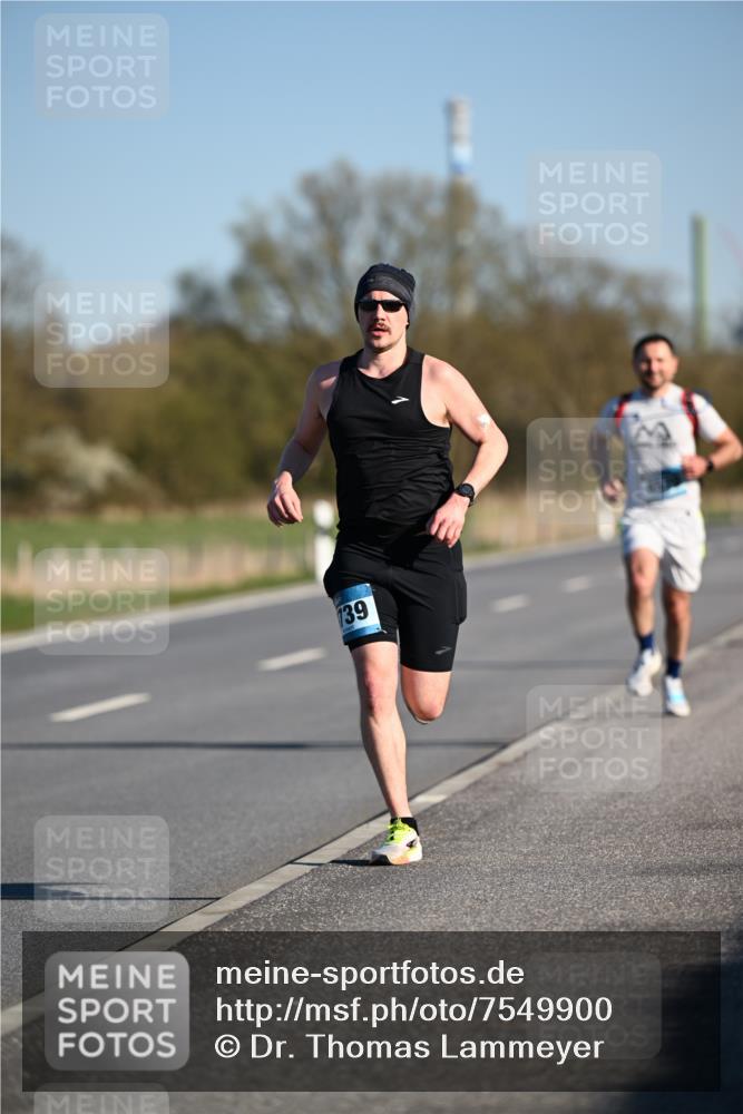 06.04.2025 - 44. Internationalen Wilhelmsburger Insellauf Dr. Thomas Lammeyer http://msf.ph/oto/7549900 06.04.2025 09:20:01 Laufen 139 meine-sportfotos.de