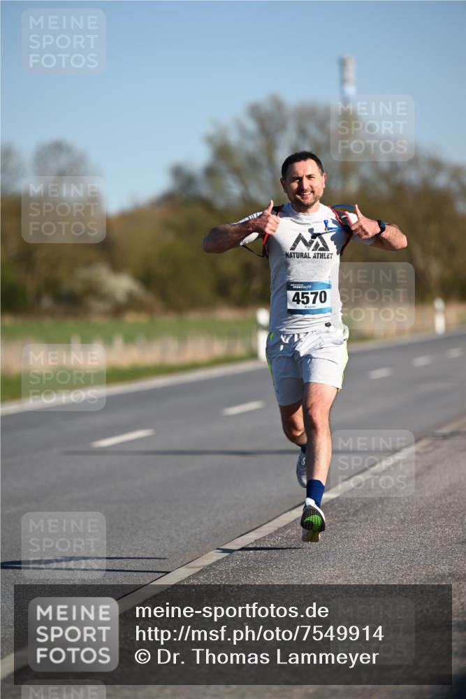 06.04.2025 - 44. Internationalen Wilhelmsburger Insellauf Dr. Thomas Lammeyer http://msf.ph/oto/7549914 06.04.2025 09:20:04 Laufen 4570 meine-sportfotos.de