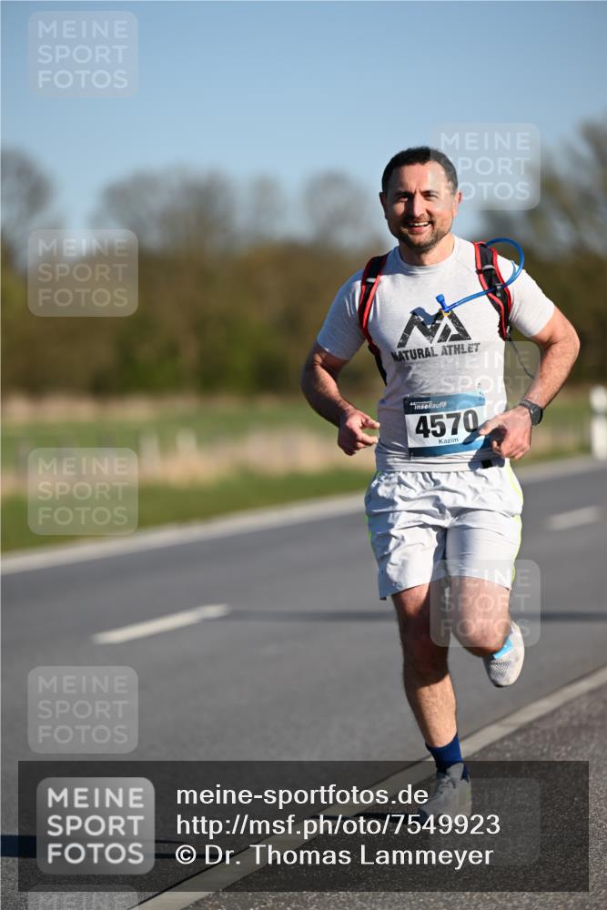 06.04.2025 - 44. Internationalen Wilhelmsburger Insellauf Dr. Thomas Lammeyer http://msf.ph/oto/7549923 06.04.2025 09:20:05 Laufen 4570 meine-sportfotos.de