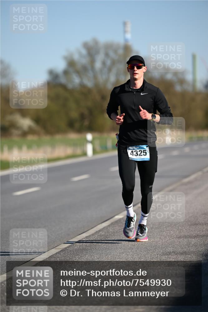 06.04.2025 - 44. Internationalen Wilhelmsburger Insellauf Dr. Thomas Lammeyer http://msf.ph/oto/7549930 06.04.2025 09:20:07 Laufen 4325 meine-sportfotos.de
