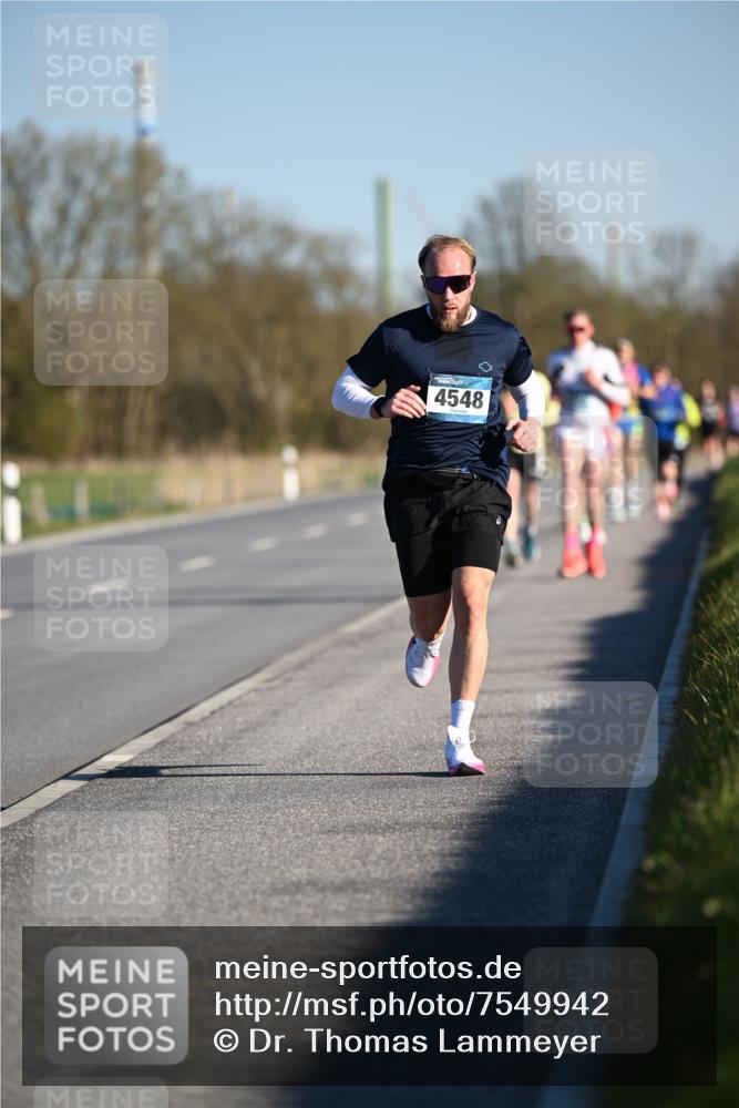06.04.2025 - 44. Internationalen Wilhelmsburger Insellauf Dr. Thomas Lammeyer http://msf.ph/oto/7549942 06.04.2025 09:20:13 Laufen 4548 meine-sportfotos.de