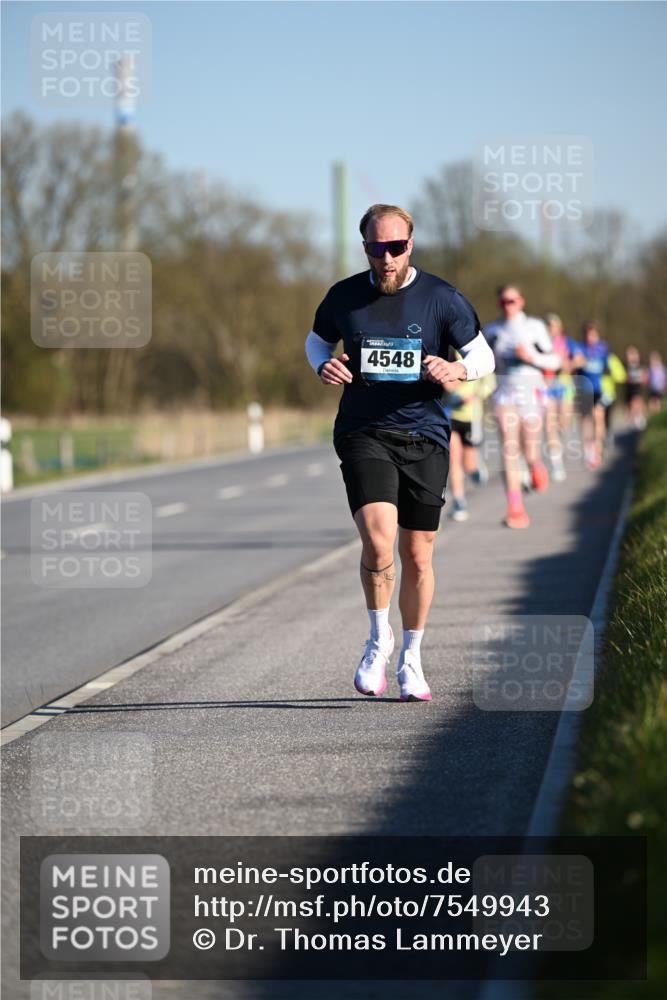 06.04.2025 - 44. Internationalen Wilhelmsburger Insellauf Dr. Thomas Lammeyer http://msf.ph/oto/7549943 06.04.2025 09:20:13 Laufen 4548 meine-sportfotos.de