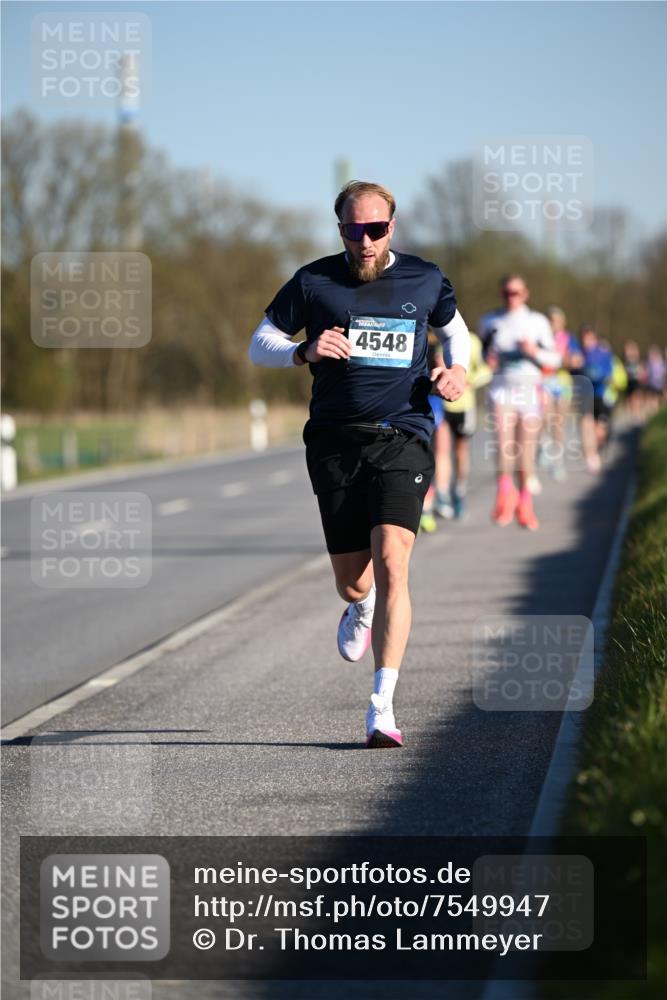06.04.2025 - 44. Internationalen Wilhelmsburger Insellauf Dr. Thomas Lammeyer http://msf.ph/oto/7549947 06.04.2025 09:20:14 Laufen 4548 meine-sportfotos.de