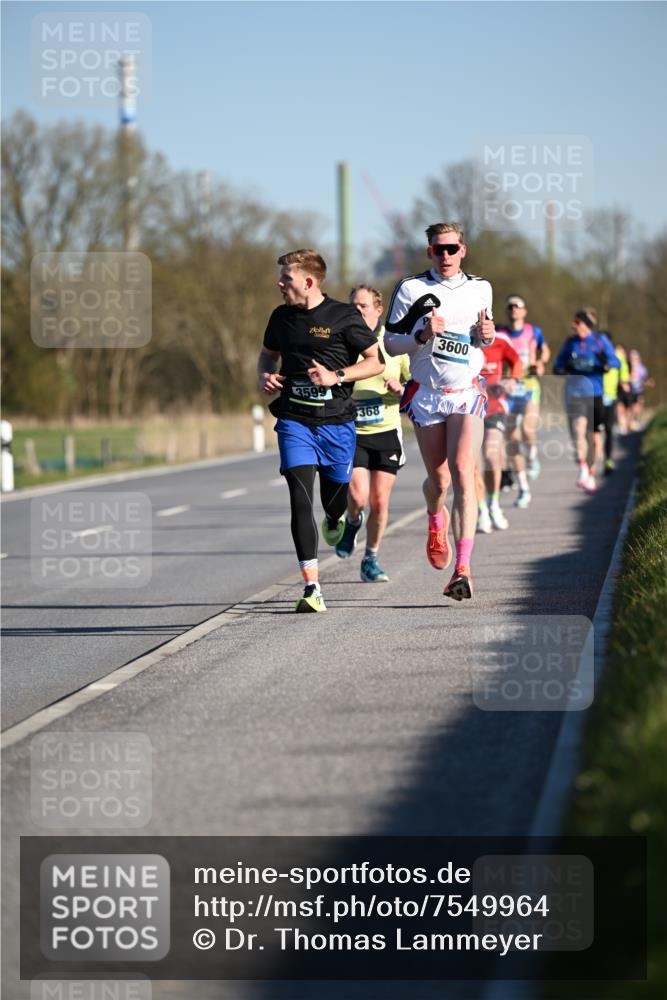 06.04.2025 - 44. Internationalen Wilhelmsburger Insellauf Dr. Thomas Lammeyer http://msf.ph/oto/7549964 06.04.2025 09:20:17 Laufen 3599, 368, 3600 meine-sportfotos.de