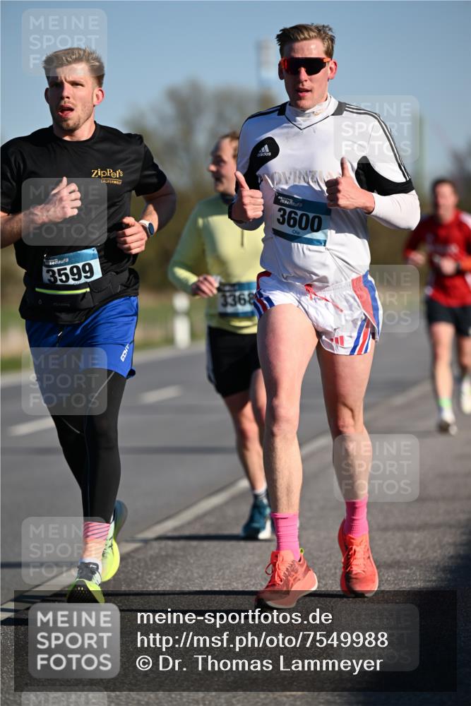 06.04.2025 - 44. Internationalen Wilhelmsburger Insellauf Dr. Thomas Lammeyer http://msf.ph/oto/7549988 06.04.2025 09:20:21 Laufen 3599, 3368, 3600 meine-sportfotos.de