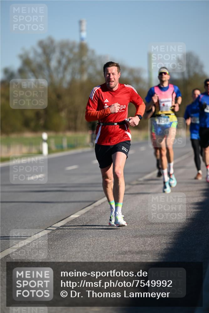 06.04.2025 - 44. Internationalen Wilhelmsburger Insellauf Dr. Thomas Lammeyer http://msf.ph/oto/7549992 06.04.2025 09:20:23 Laufen 247 meine-sportfotos.de