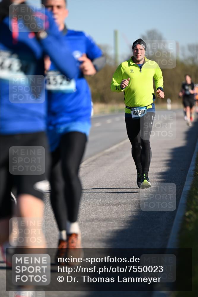 06.04.2025 - 44. Internationalen Wilhelmsburger Insellauf Dr. Thomas Lammeyer http://msf.ph/oto/7550023 06.04.2025 09:20:29 Laufen 4096 meine-sportfotos.de