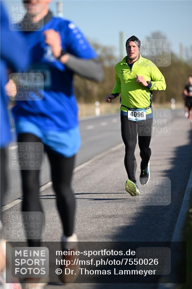 06.04.2025 - 44. Internationalen Wilhelmsburger Insellauf Dr. Thomas Lammeyer http://msf.ph/oto/7550026 06.04.2025 09:20:29 Laufen 4529, 4096 meine-sportfotos.de