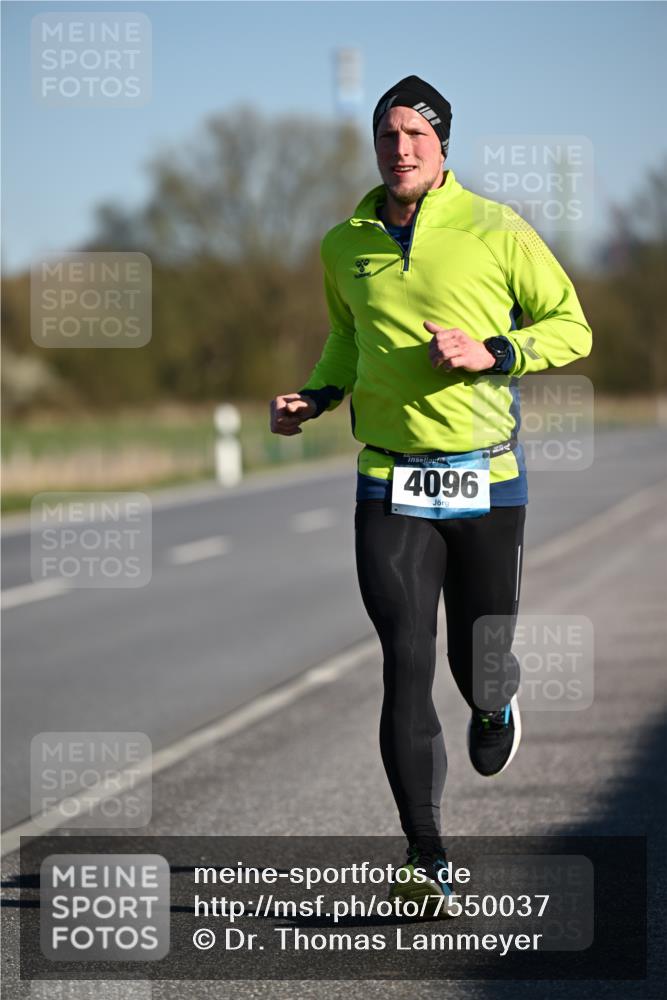 06.04.2025 - 44. Internationalen Wilhelmsburger Insellauf Dr. Thomas Lammeyer http://msf.ph/oto/7550037 06.04.2025 09:20:31 Laufen 4096 meine-sportfotos.de