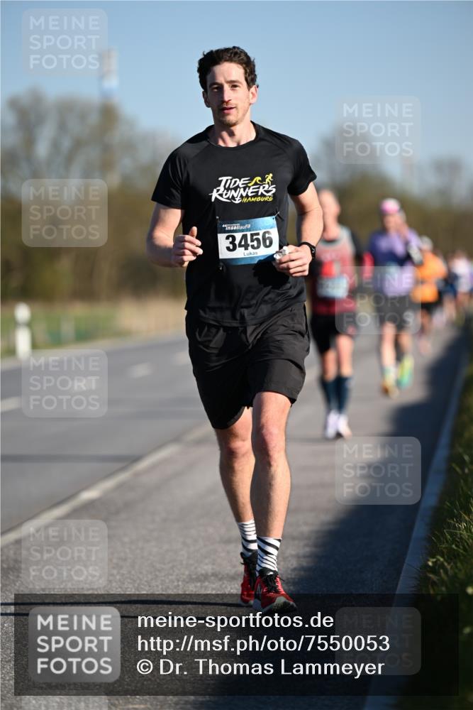 06.04.2025 - 44. Internationalen Wilhelmsburger Insellauf Dr. Thomas Lammeyer http://msf.ph/oto/7550053 06.04.2025 09:20:41 Laufen 3456 meine-sportfotos.de