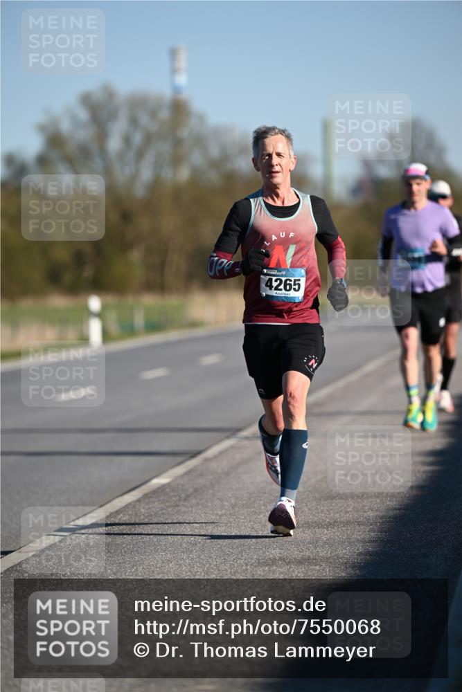 06.04.2025 - 44. Internationalen Wilhelmsburger Insellauf Dr. Thomas Lammeyer http://msf.ph/oto/7550068 06.04.2025 09:20:44 Laufen 4265 meine-sportfotos.de