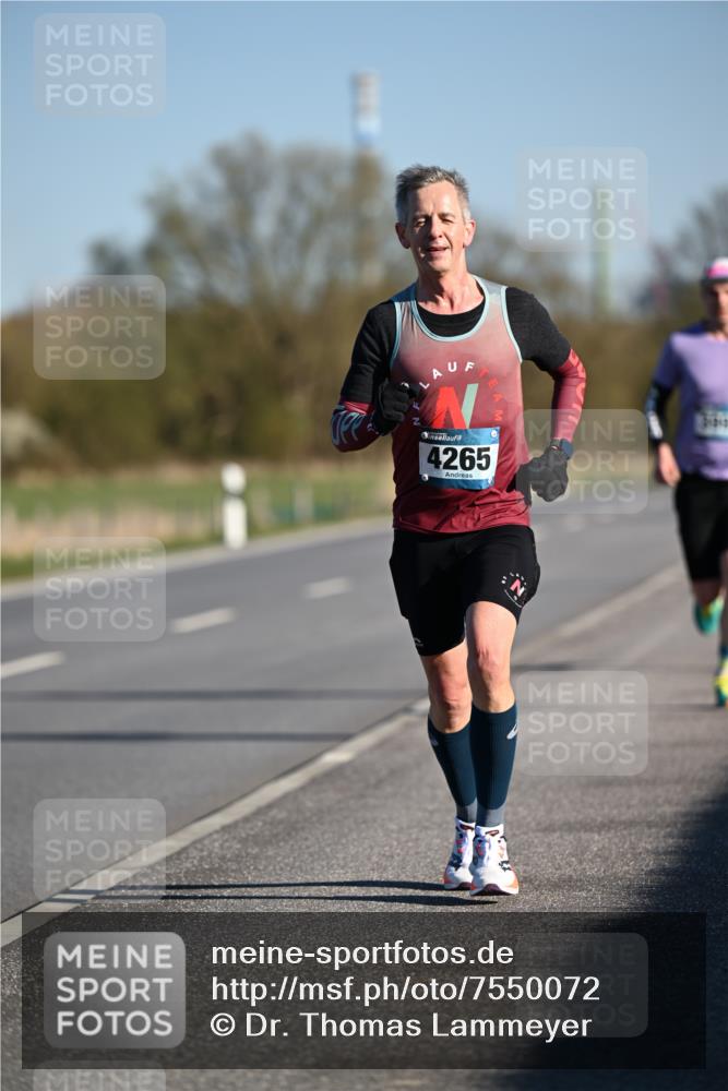 06.04.2025 - 44. Internationalen Wilhelmsburger Insellauf Dr. Thomas Lammeyer http://msf.ph/oto/7550072 06.04.2025 09:20:44 Laufen 4265 meine-sportfotos.de