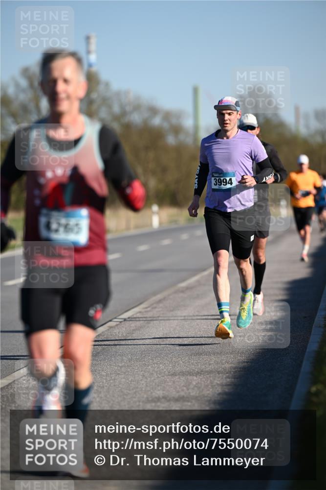 06.04.2025 - 44. Internationalen Wilhelmsburger Insellauf Dr. Thomas Lammeyer http://msf.ph/oto/7550074 06.04.2025 09:20:45 Laufen 1265, 3994 meine-sportfotos.de