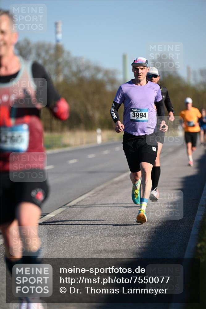 06.04.2025 - 44. Internationalen Wilhelmsburger Insellauf Dr. Thomas Lammeyer http://msf.ph/oto/7550077 06.04.2025 09:20:46 Laufen 260, 3994 meine-sportfotos.de