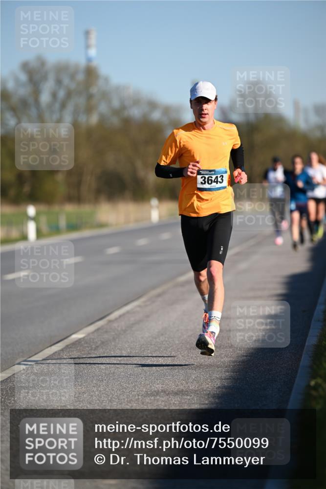 06.04.2025 - 44. Internationalen Wilhelmsburger Insellauf Dr. Thomas Lammeyer http://msf.ph/oto/7550099 06.04.2025 09:20:53 Laufen 3643 meine-sportfotos.de