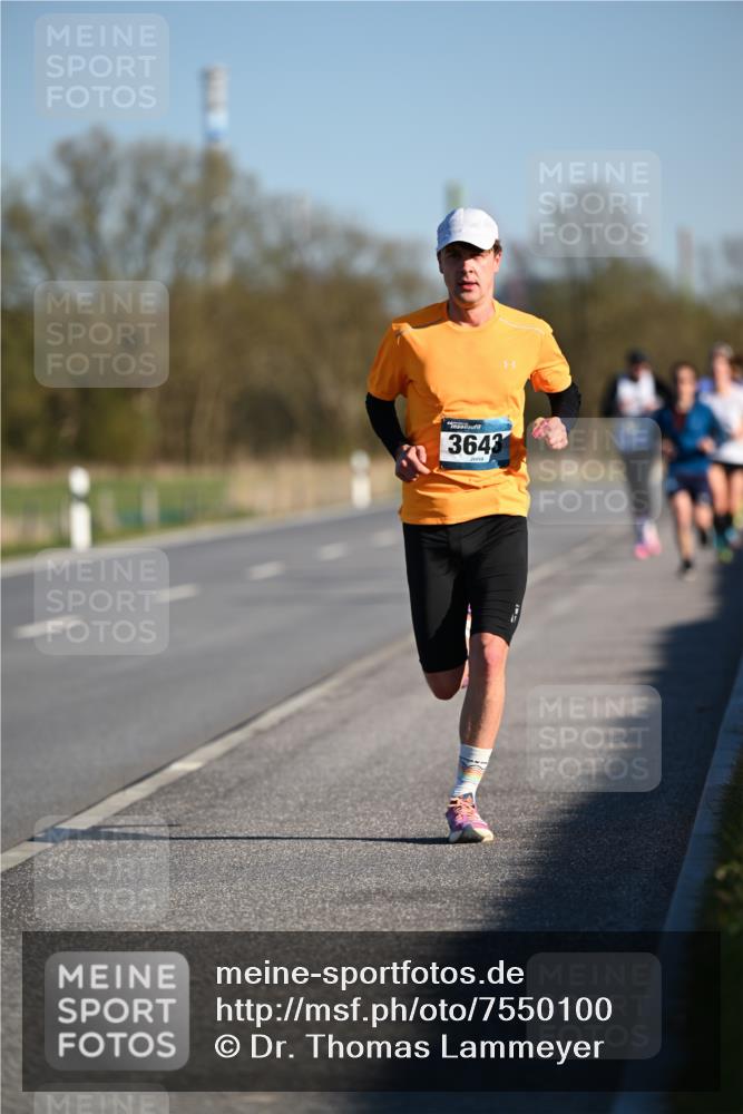 06.04.2025 - 44. Internationalen Wilhelmsburger Insellauf Dr. Thomas Lammeyer http://msf.ph/oto/7550100 06.04.2025 09:20:53 Laufen 3643 meine-sportfotos.de